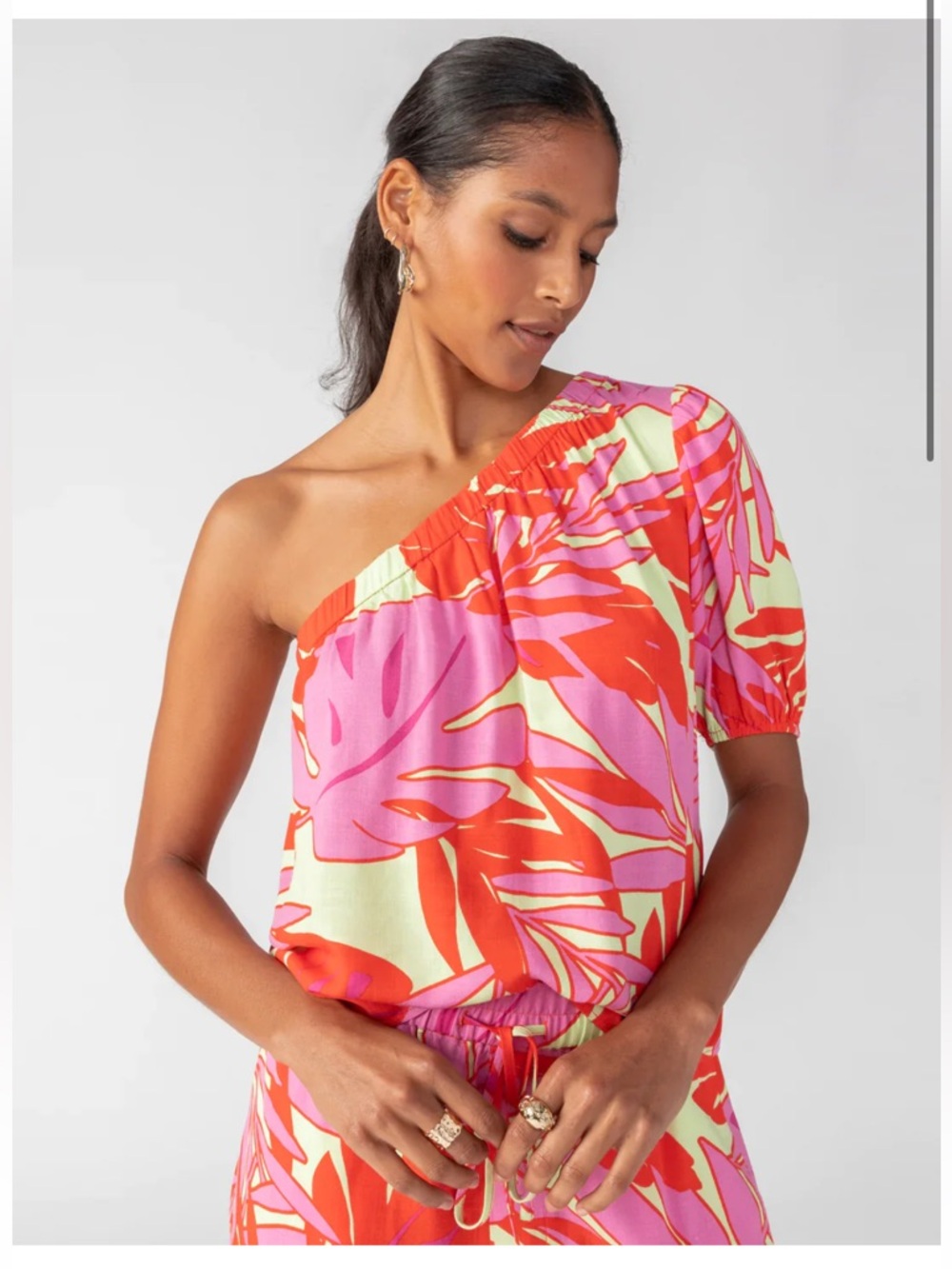 Sanctuary One-Shoulder Tropical Print Blouse